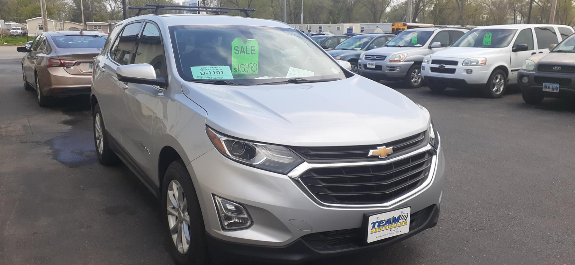 2019 Chevrolet Equinox (2GNAXUEV8K6) with an 1.5 I4 Turbo engine, Automatic transmission, located at 2015 Cambell Street, Rapid City, SD, 57701, (605) 342-8326, 44.066433, -103.191772 - Photo#4